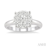 Lovebright Essential Diamond Engagement Ring