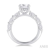 Round Shape Semi-Mount Diamond Engagement Ring