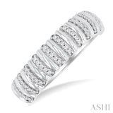 Ribbed Diamond Fashion Ring