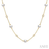 1/4 ctw White 5 MM Cultured Pearls and Round Cut Diamond Station Necklace in 14K Yellow Gold